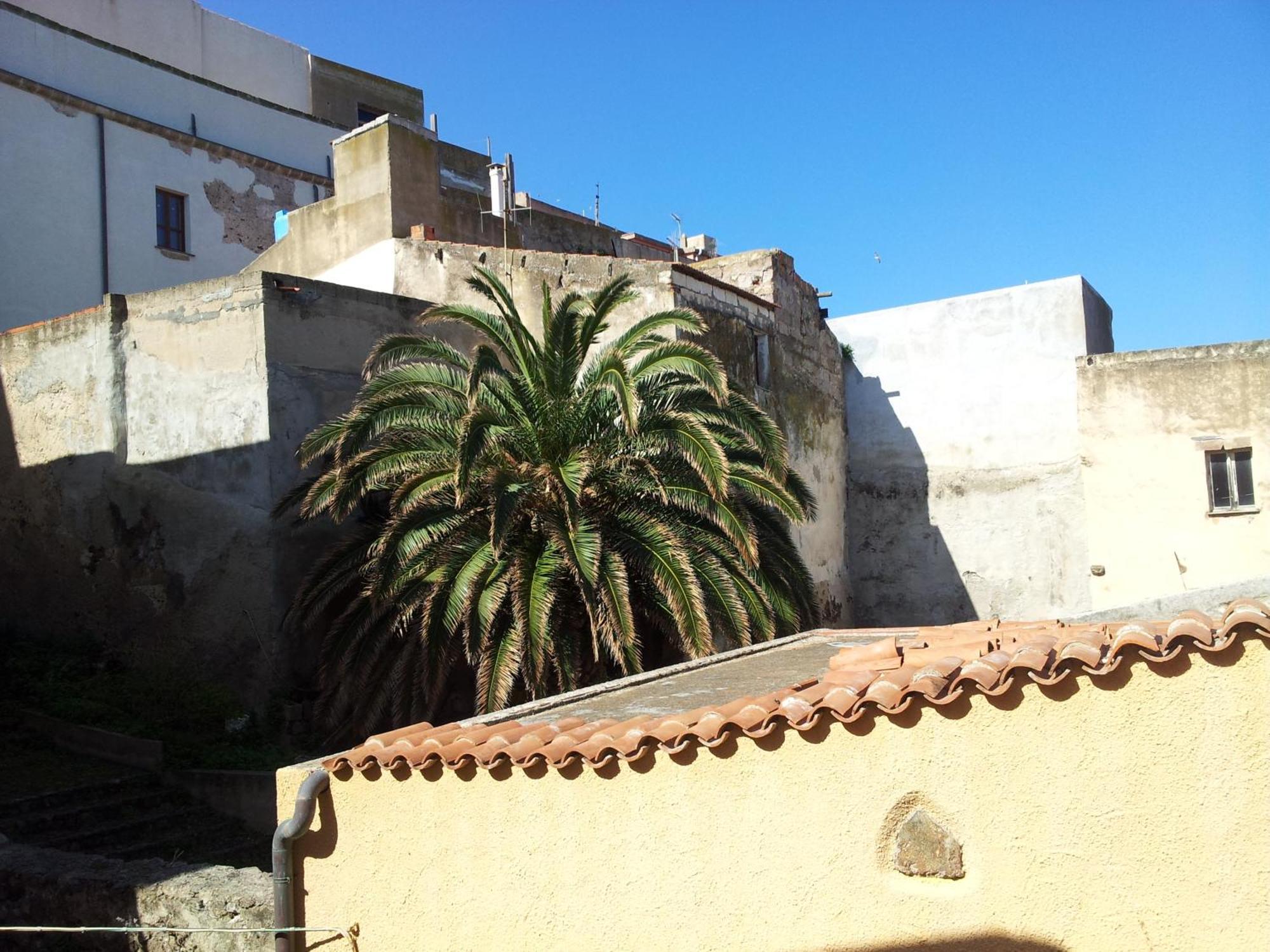 B&B Colti Di Rosa Castelsardo Exterior photo